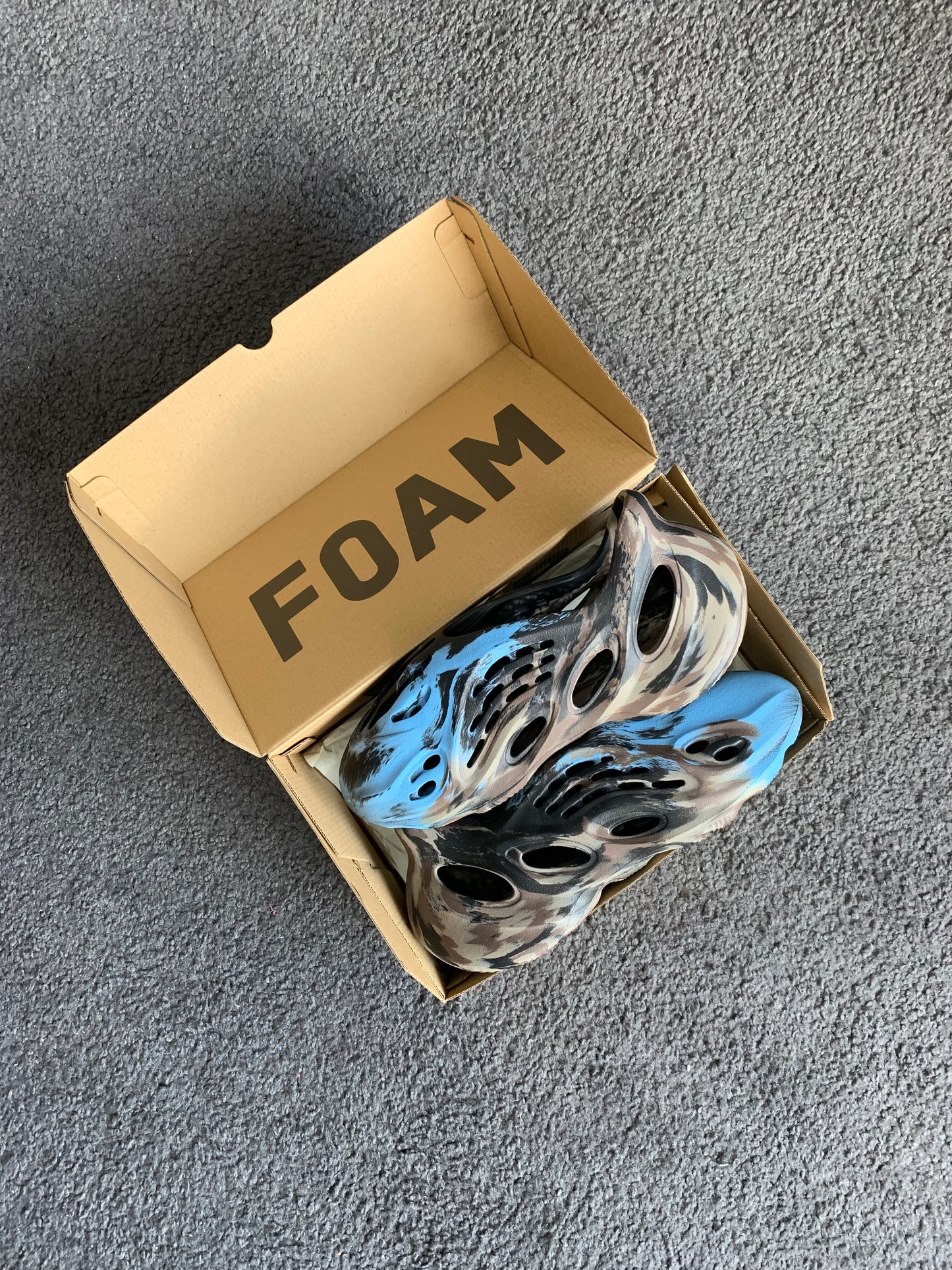 Adidas Yeezy Foam RNR MX Cinder