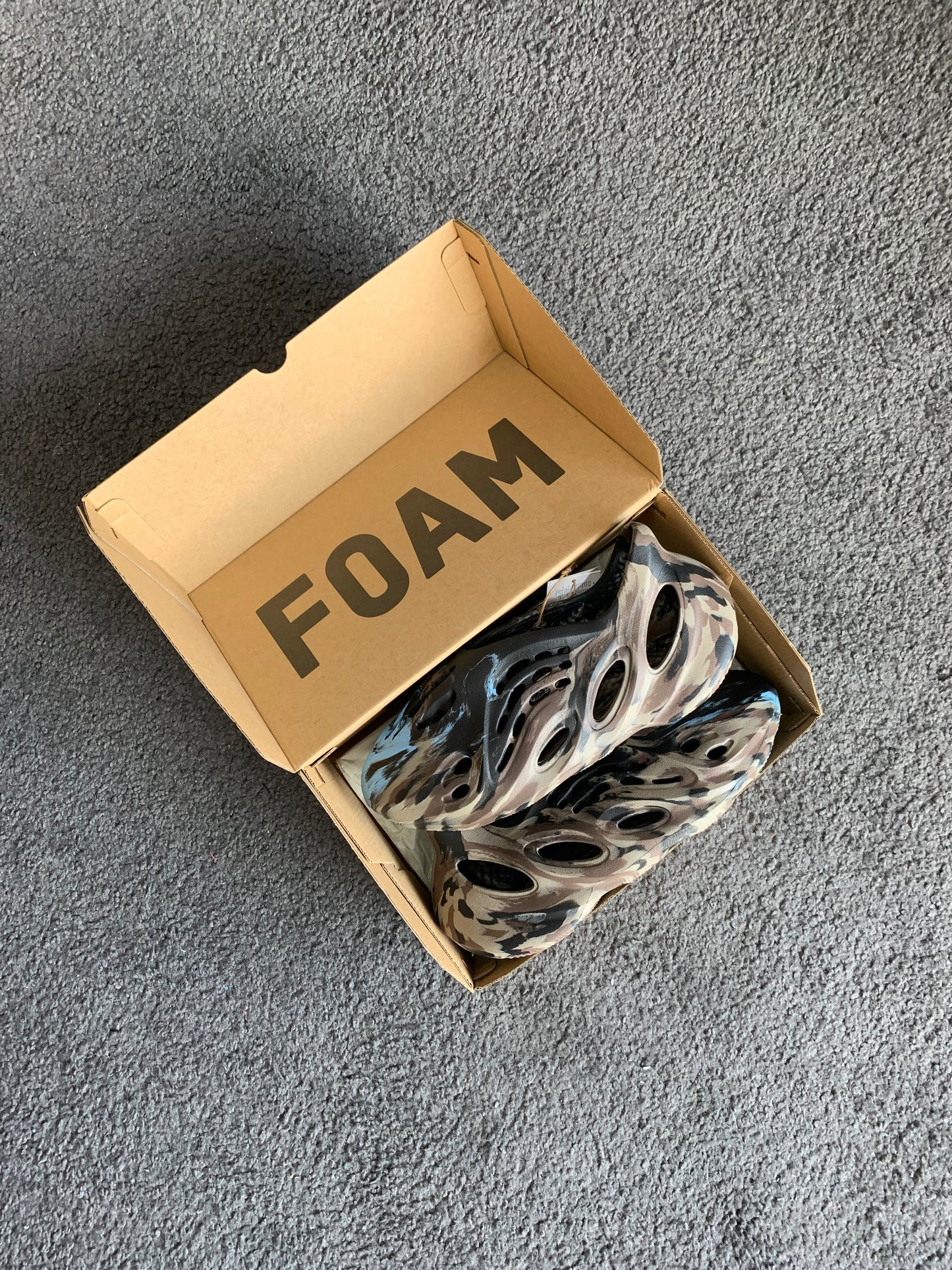 Adidas Yeezy Foam RNR MX Cinder