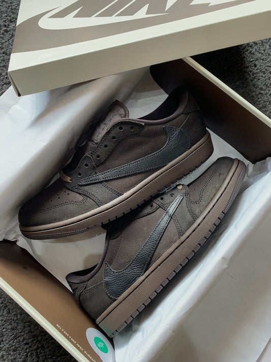 Travis Scott x Air Jordan 1 Retro Low OG SP 'Velvet Brown'