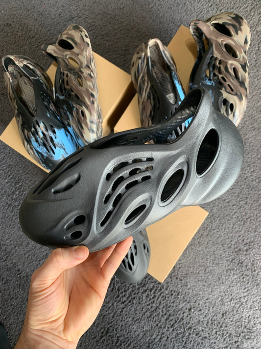 Adidas Yeezy Foam RNR Onyx